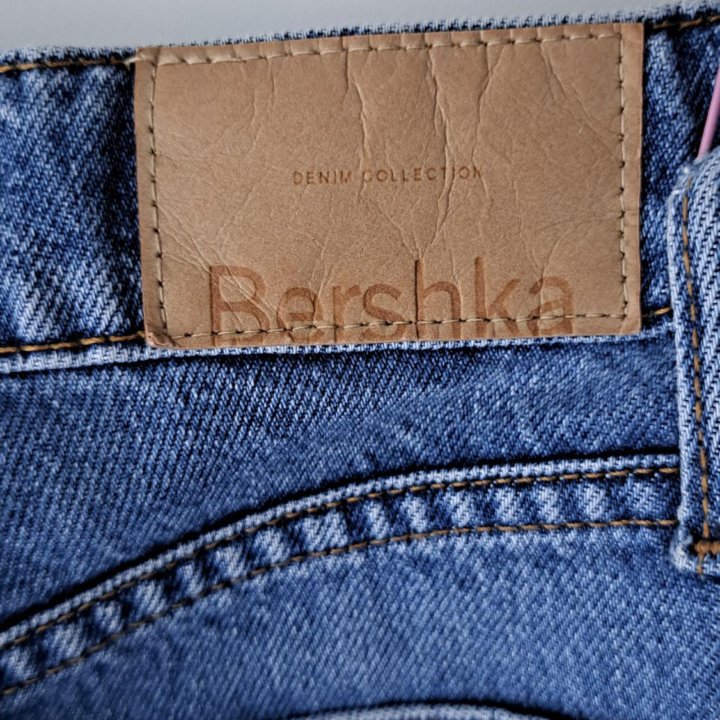 Джинсы Bershka