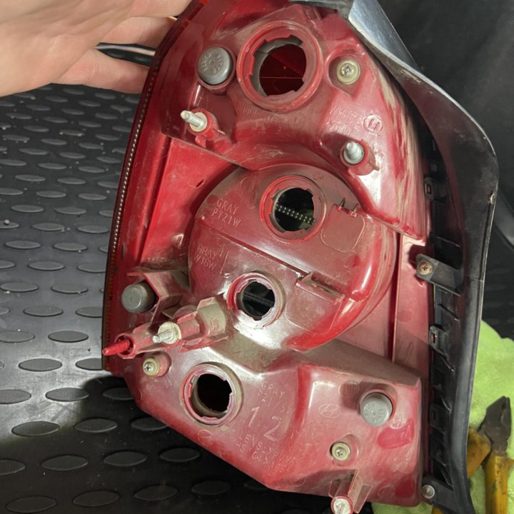 Задний фонарь