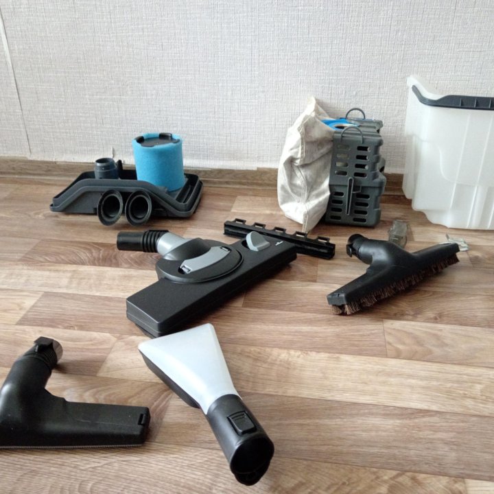 Пылесос Bosch BWD41720