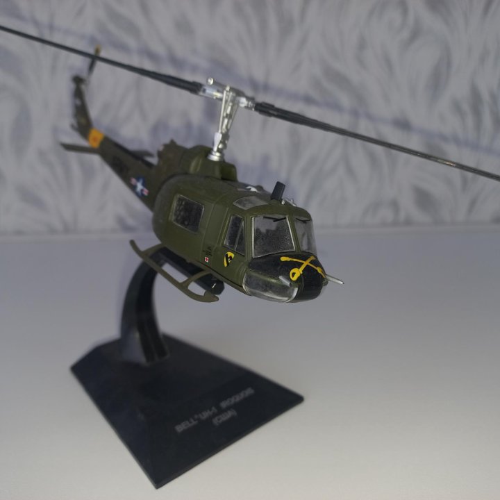 Модель вертолета UH 1