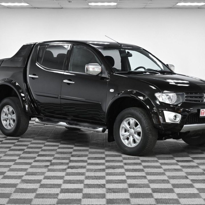 Mitsubishi L200, 2012