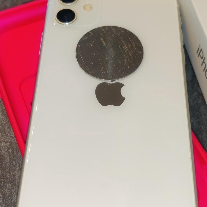 iPhone 11 white