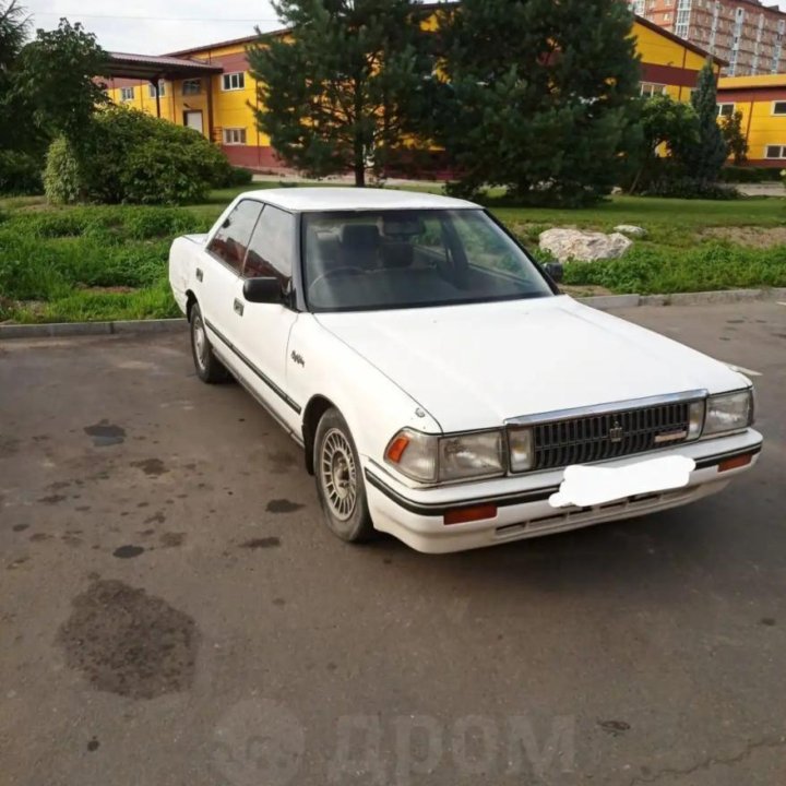 Toyota Crown, 1988