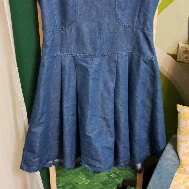 Джинсовое платье-сарафан