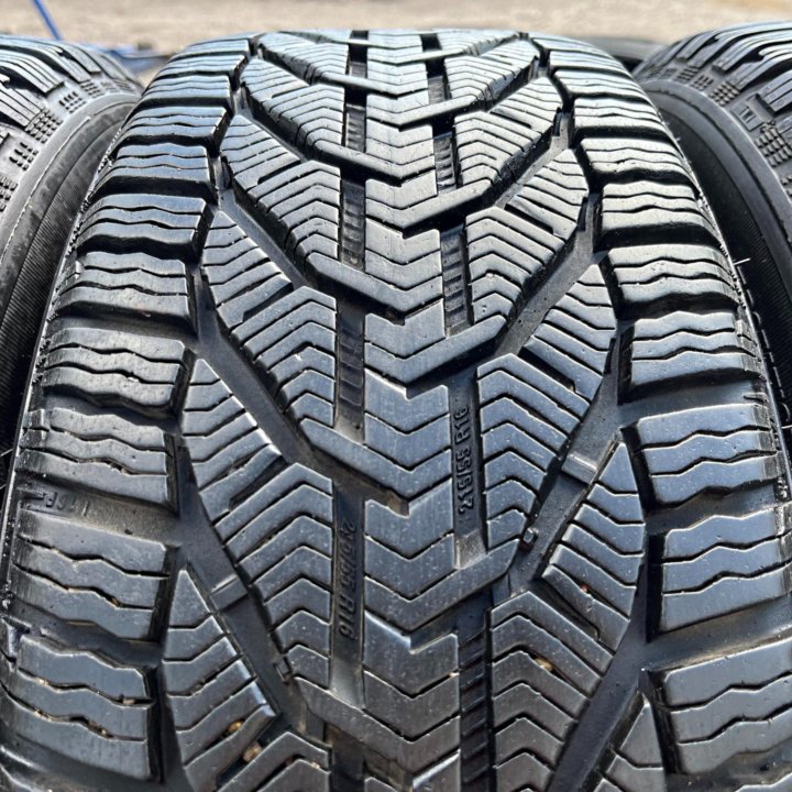 Зима Tigar Winter 215/55 R16 97H