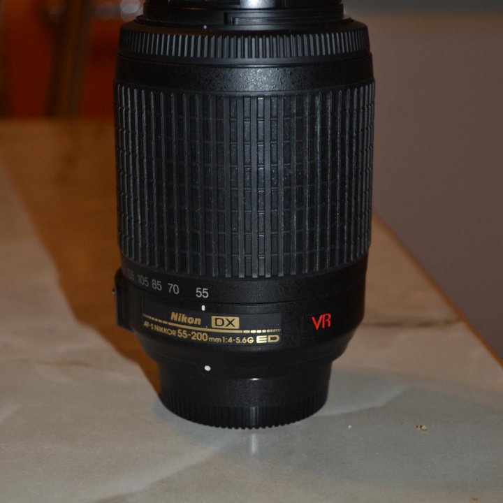 Объектив DX AF-S Nikkor 55-200 mm 1:4 5.6G ED VR