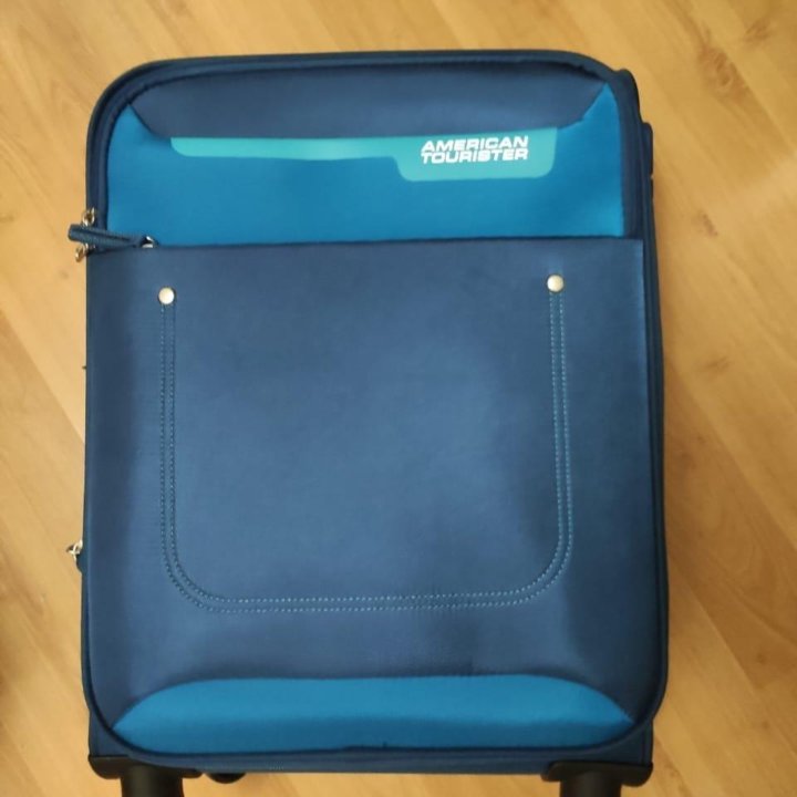 Чемодан American Tourister S