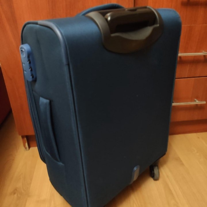 Чемодан American Tourister S