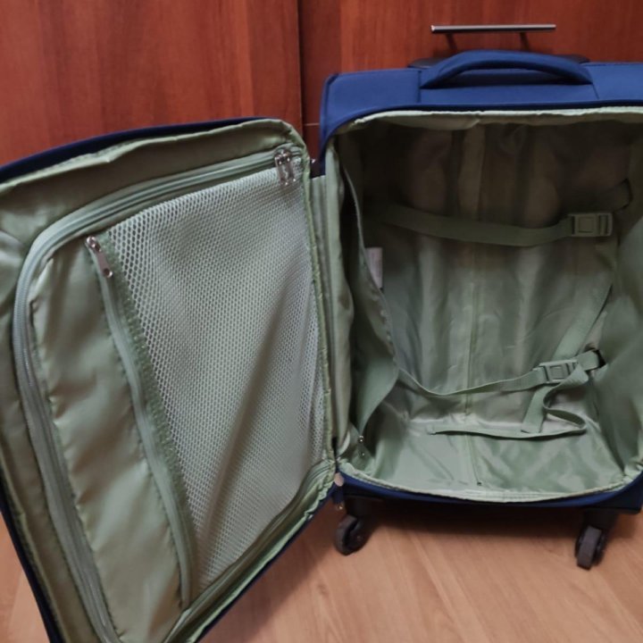 Чемодан American Tourister S