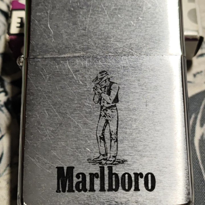 Зажигалки Zippo Marlboro оригинал.