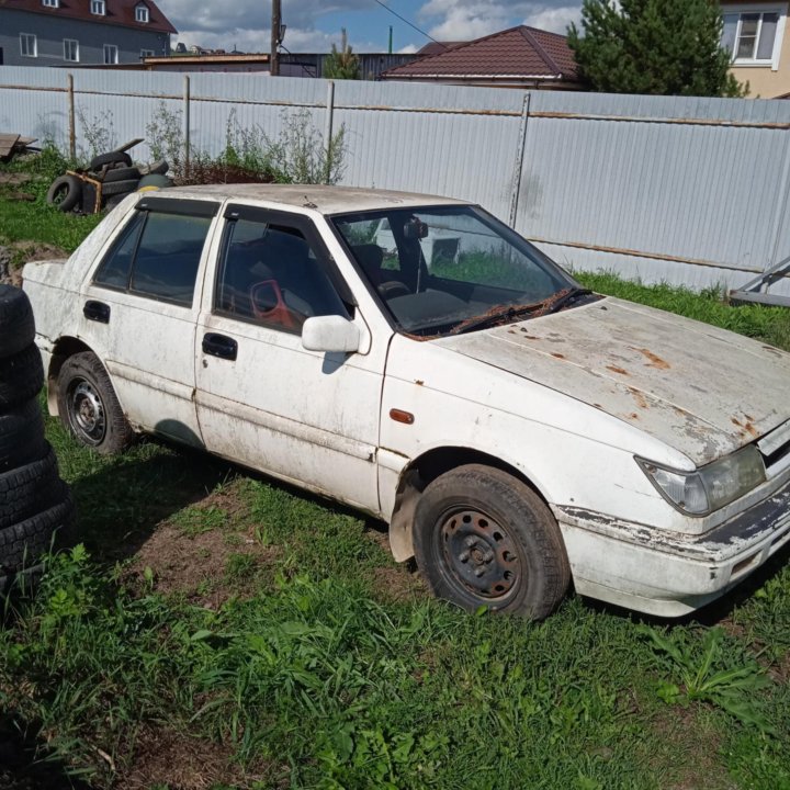 Isuzu Gemini, 1989