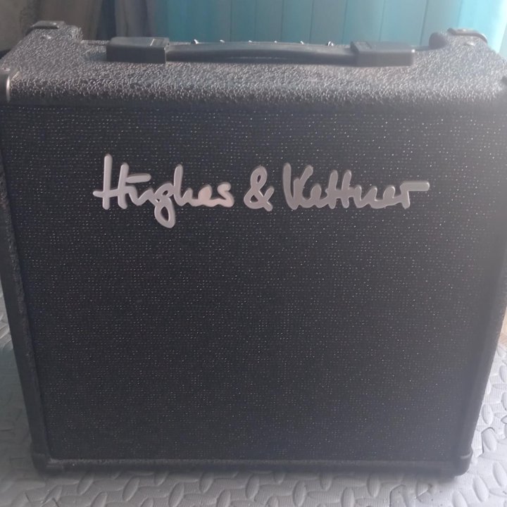 Гитарный комбоусилитель Hughes & Kettner 30