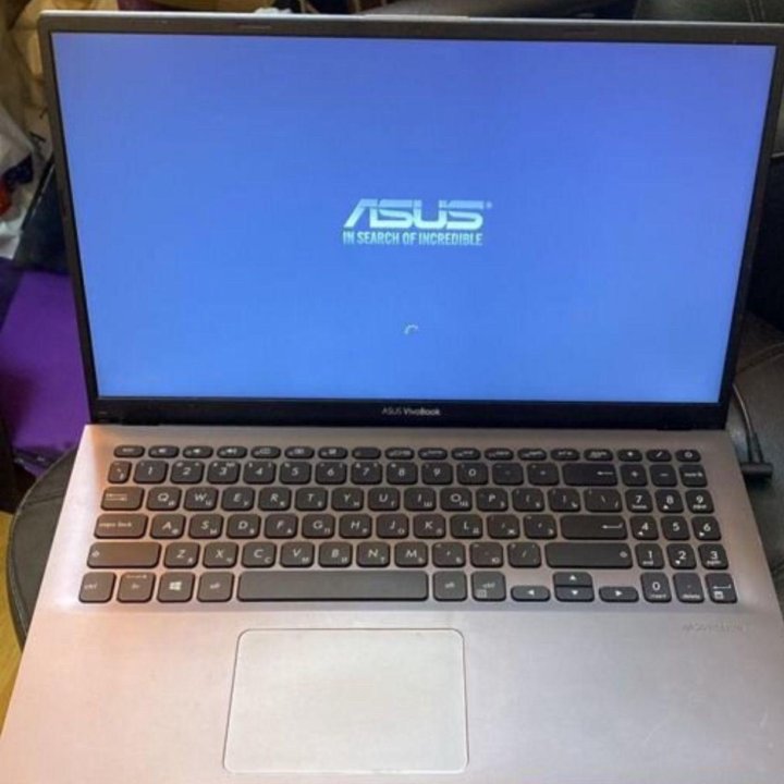 Asus X512D ryzen 3 3200/8gb/256gb SSD/vega 3