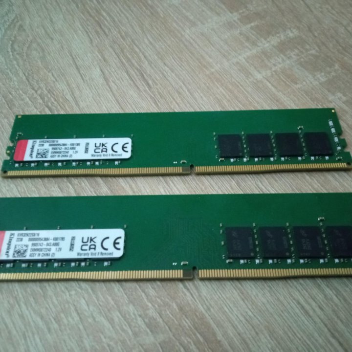 Две планки оперативной памяти DDR4 по 16 гб