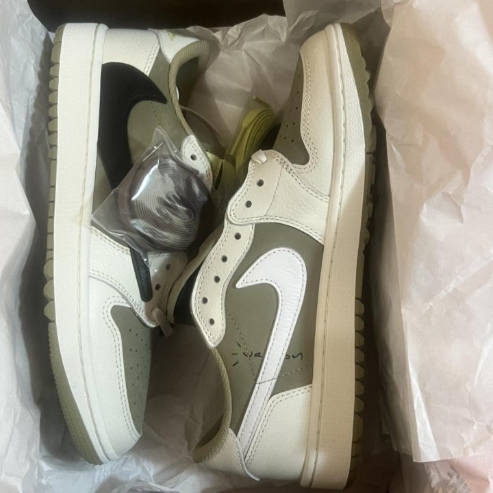 Air Jordan 1 low travis scott neutral golf