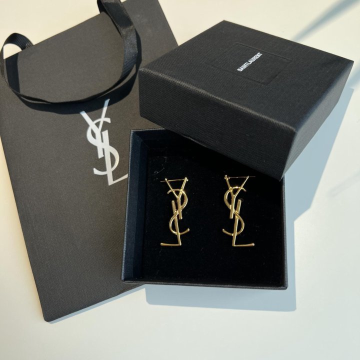 Серьги Yves Saint Laurent