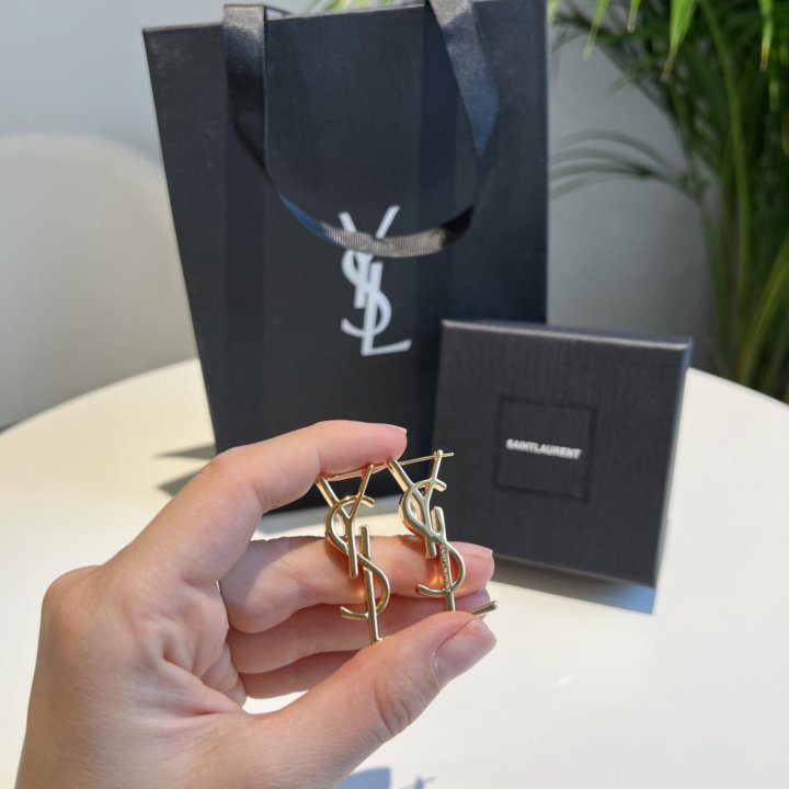 Серьги Yves Saint Laurent