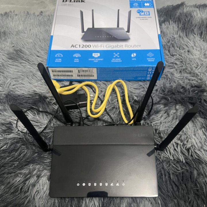 Wi-Fi роутер D-Link DIR-841/RU