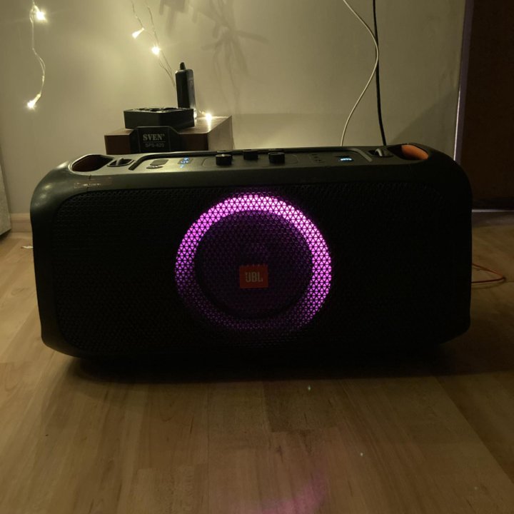 JBL Partybox on-the-go