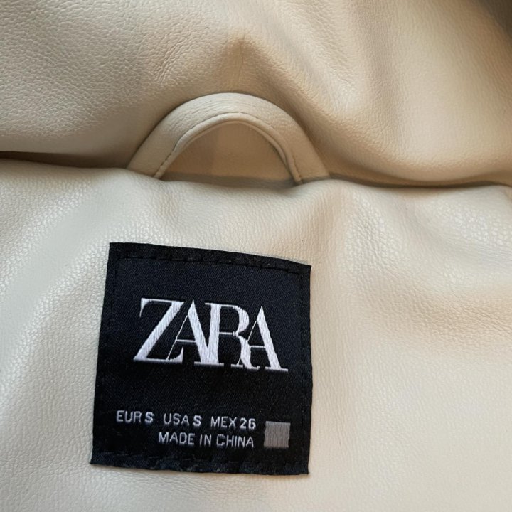 Жилетка утепленная Zara