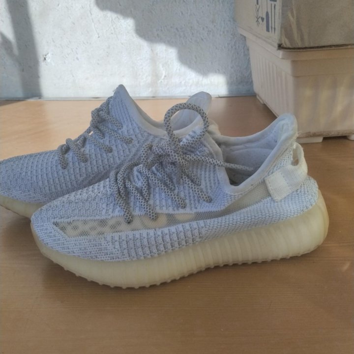 Кроссовки женские adidas yeezy 36 размер