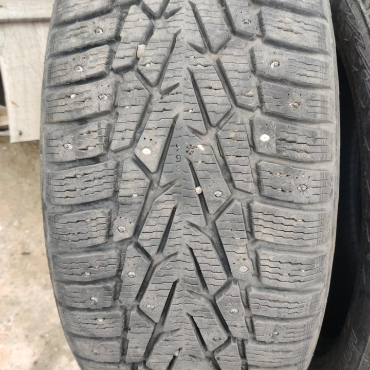 Nokian Tyres Hakkapeliitta 7 235/50 R18