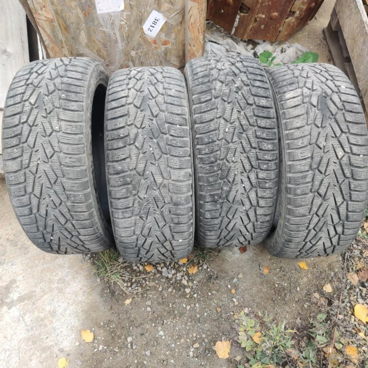 Nokian Tyres Hakkapeliitta 7 235/50 R18