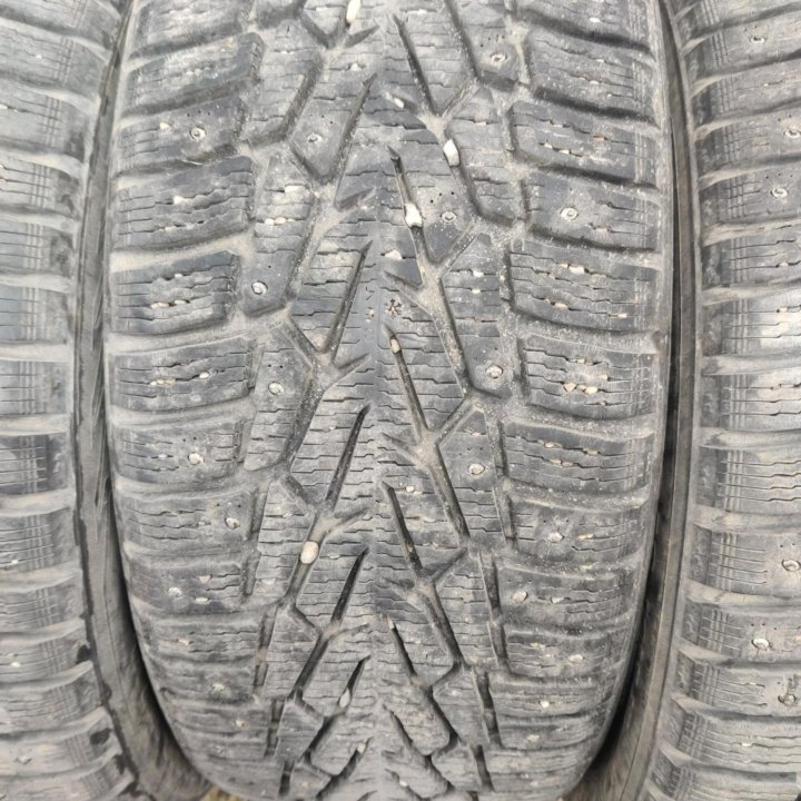 Nokian Tyres Hakkapeliitta 7 235/50 R18