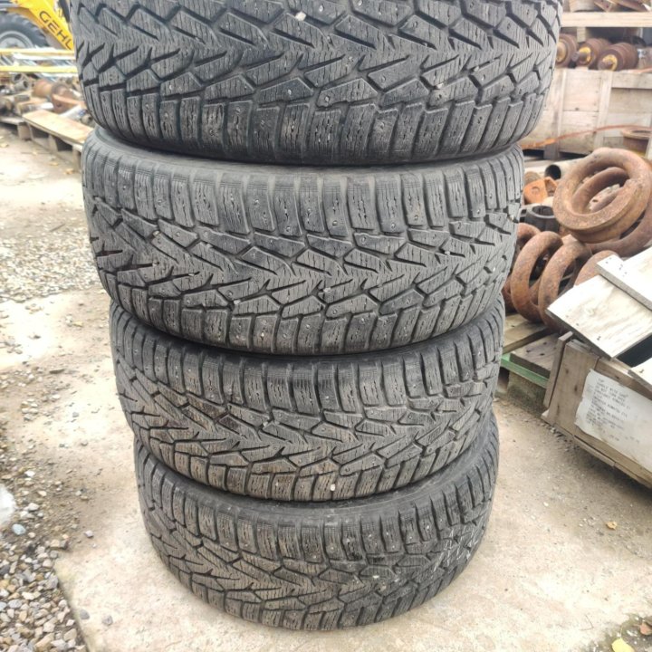 Nokian Tyres Hakkapeliitta 7 235/50 R18