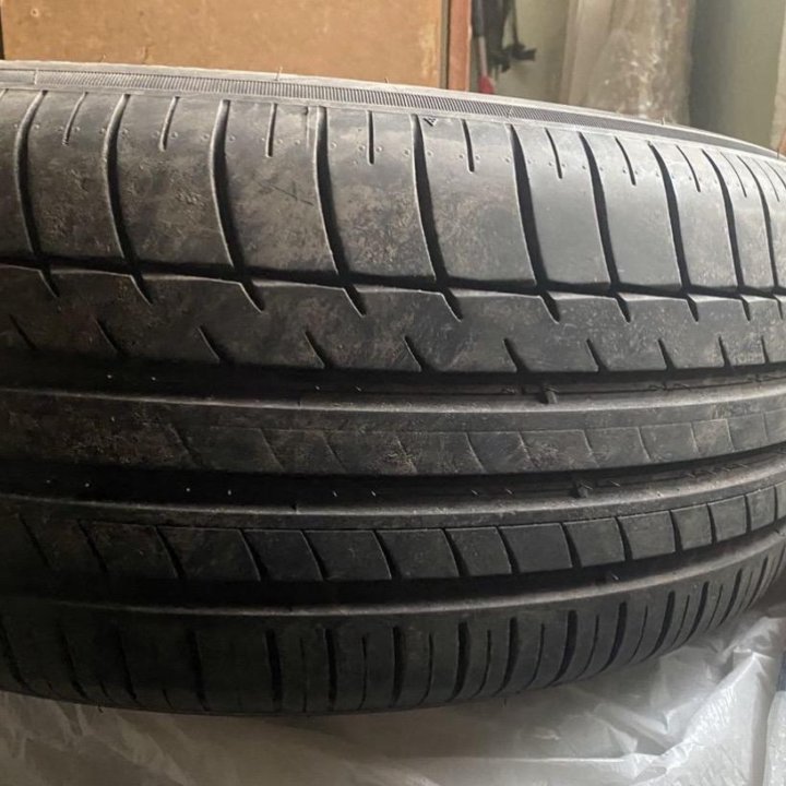 Triangle Sports TH201 235/11.5 R17 100Y