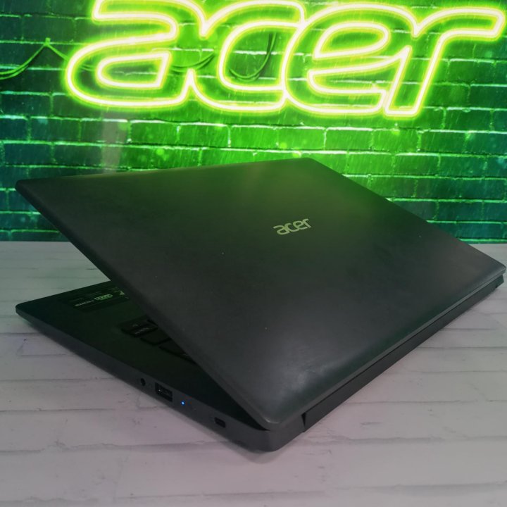 Ноутбук Acer шустрый (1431 Н)