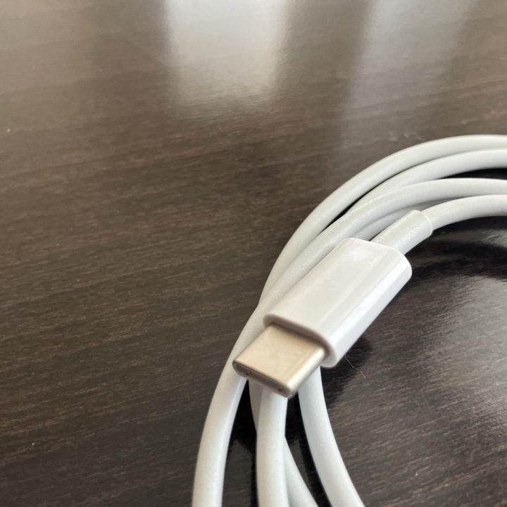 Кабель Apple USB-C to Lightning 1м