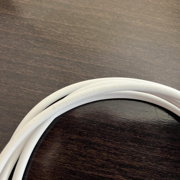 Кабель Apple USB-C to Lightning 1м