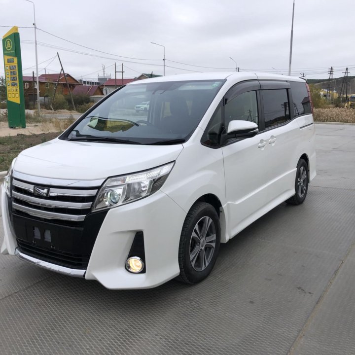 Toyota Noah, 2016