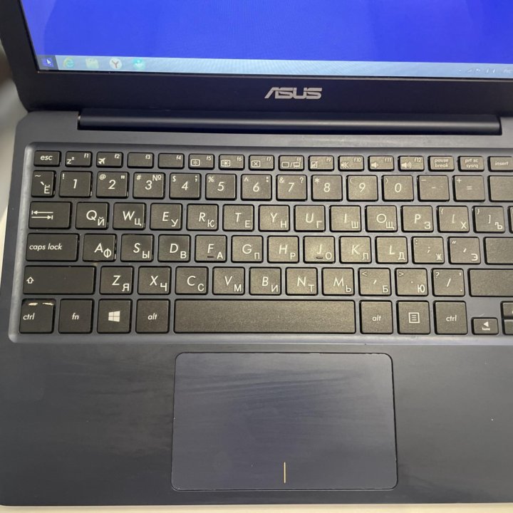 Ноутбук ASUS X205T