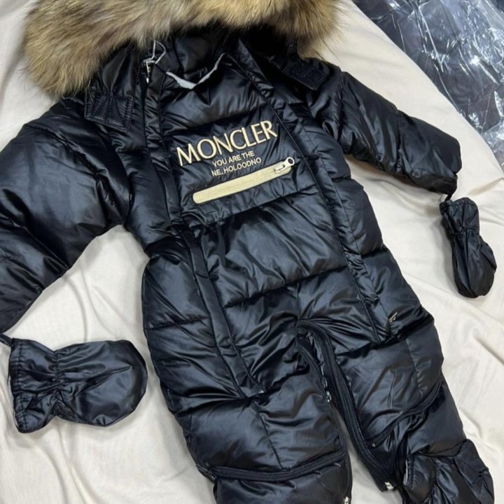 Зимний комбинезон Moncler