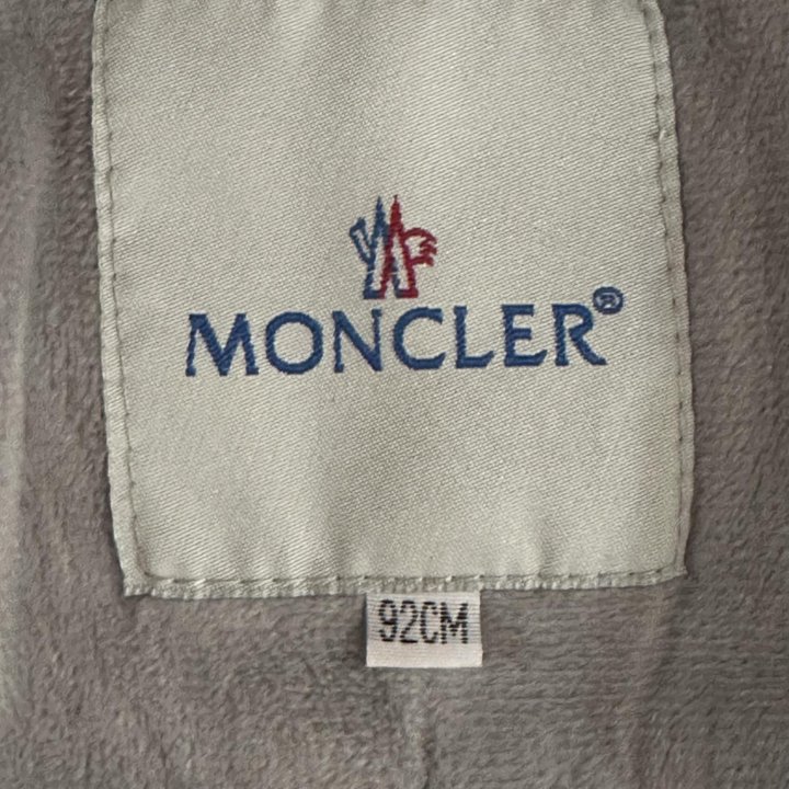 Зимний комбинезон Moncler