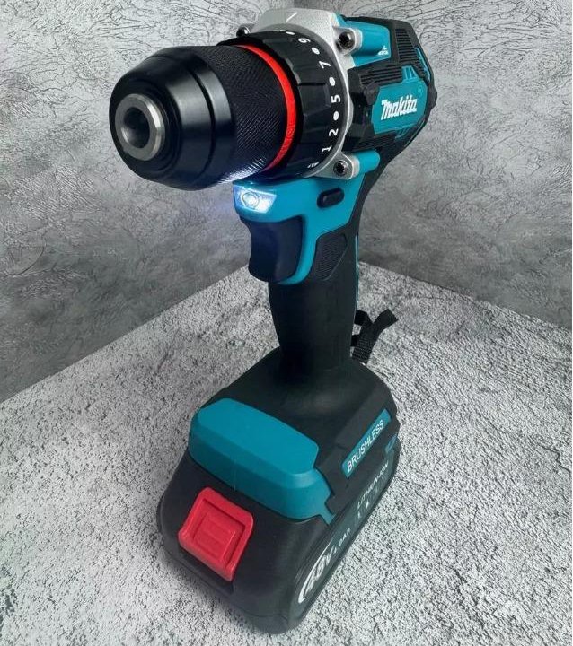 Шуруповерт Makita 21V аккумуляторный бесщеточный