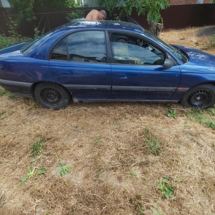 Opel Omega, 1996