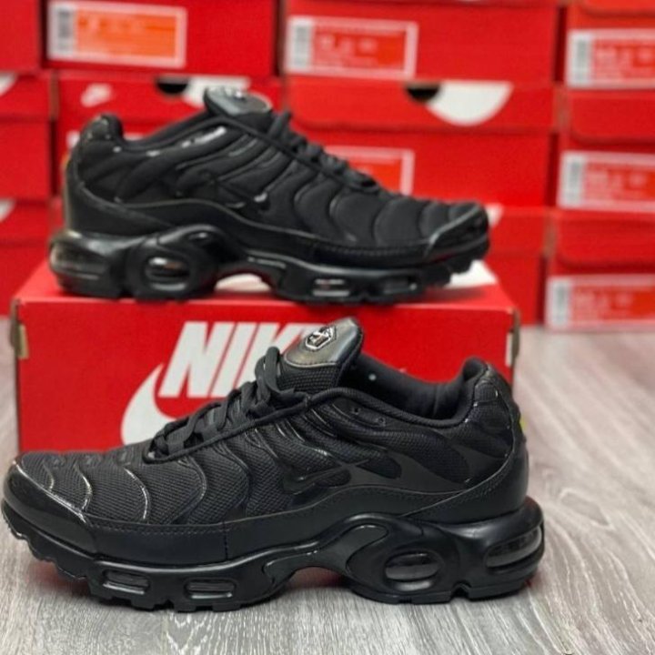 Кроссовки Nike Air Max Tn Plus