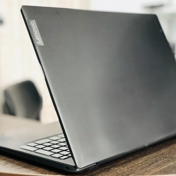 Ноутбук Lenovo 15,6/FHD/Ryzen 5/8Gb/SSD/Гарантия