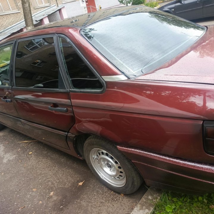 Volkswagen Passat, 1991