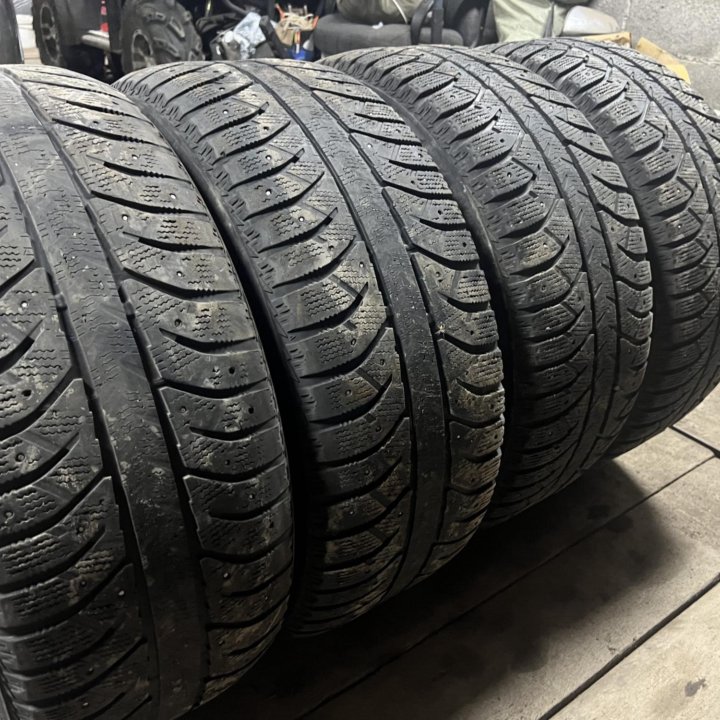 Bridgestone Ice Cruiser 7000 255/55/18