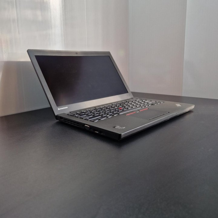 Ноутбук Lenovo/Core i5/8gb/SSD256