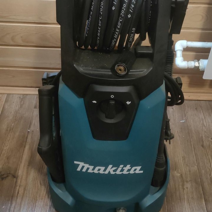 Мойка высокого давления Makita 1300