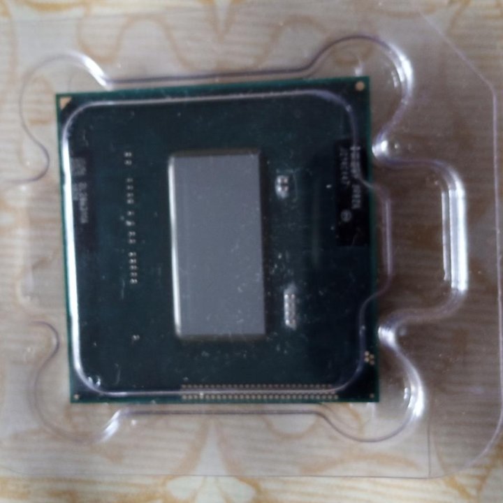 Процессор Intel Core i7 - 2760QM