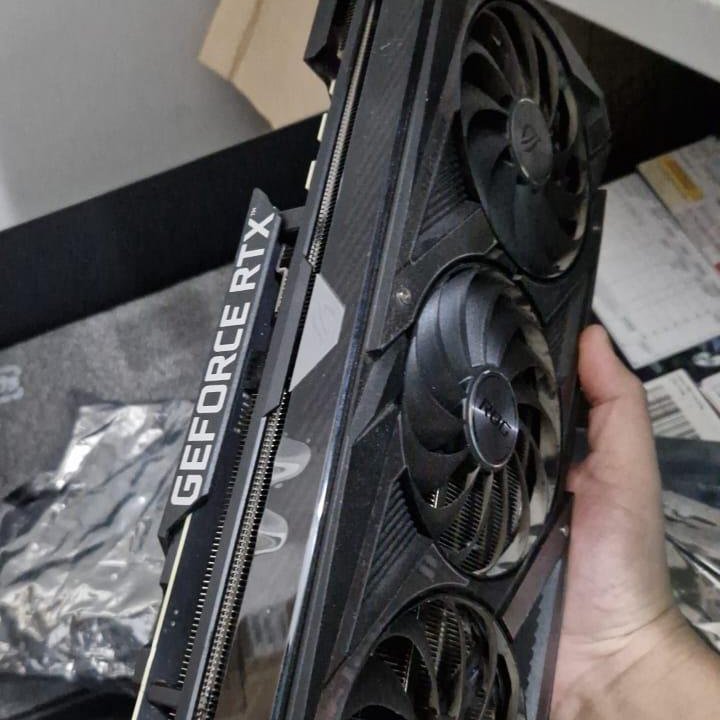 Продаю видеокарту ASUS 3080 ROG STRIX