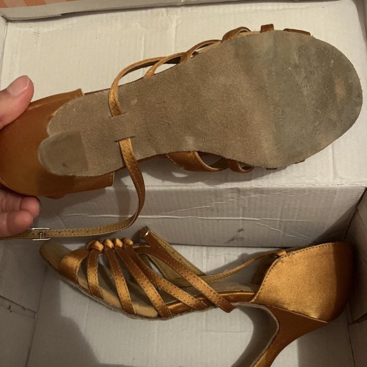 Туфли бальные