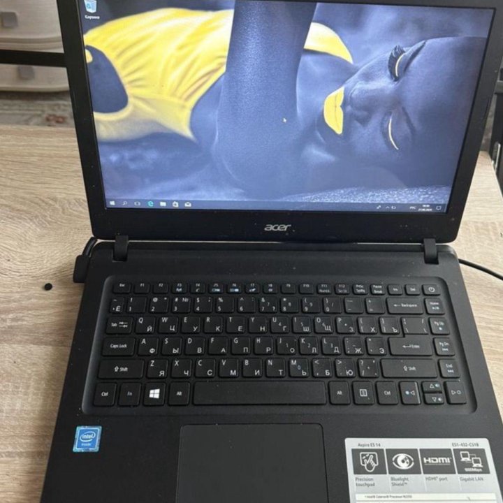 Acer ES1-432, 2016г, SSD, intel N3350, 14.1