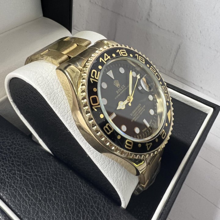 Мужские наручные часы Rolex ( есть потертости)